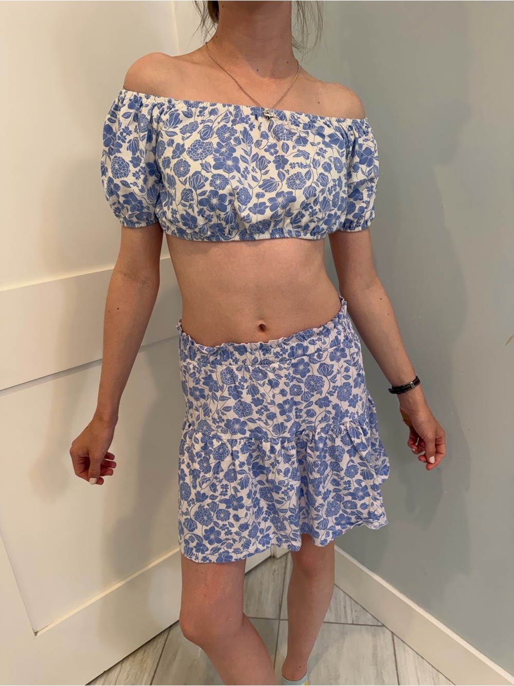 Zara Girls Blue Floral Off-Shoulder Top and Mini Skirt - Picture 2 of 3